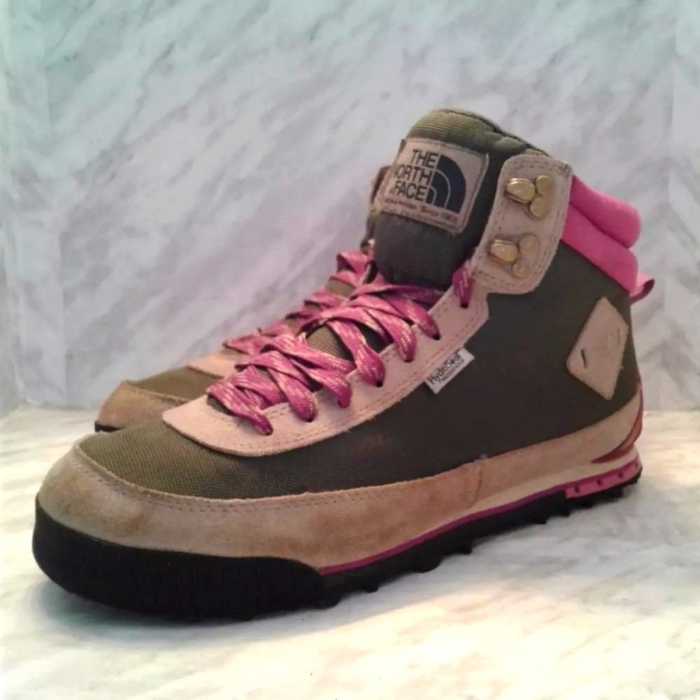 The North Face Back-To-Berkeley Redux HydroSeal women's Waterproof Boot Sz 9 pri